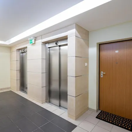 Appartement Obrzezna Standard By Bookinghost Varsovie